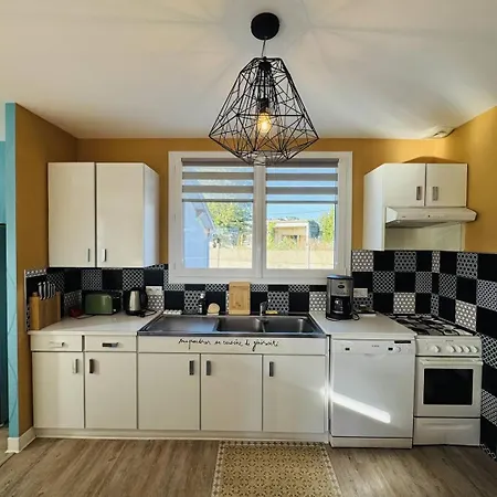 Confortable Maison Renovee, Jardin Clos, 1km Киберон